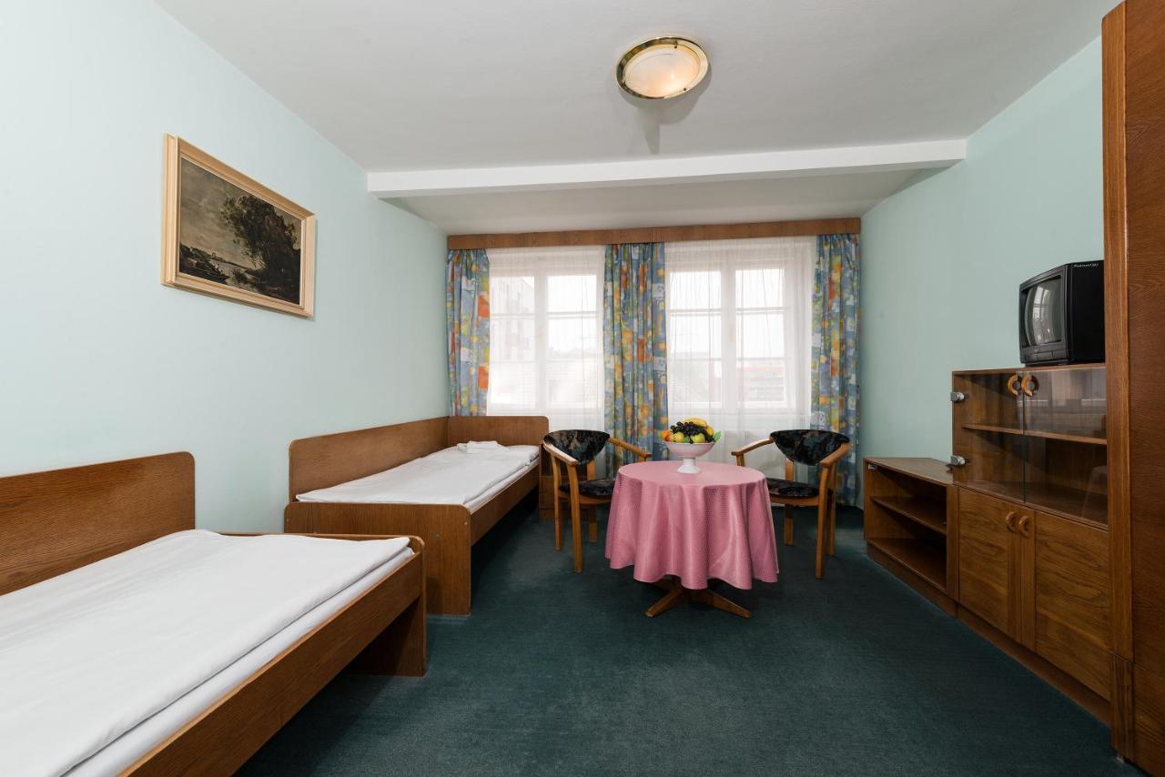 Ensana Jalta Hotel Pöstyén Kültér fotó